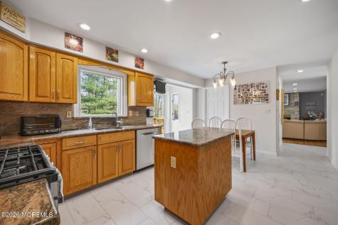 25 Jared Lane Manalapan NJ 07726