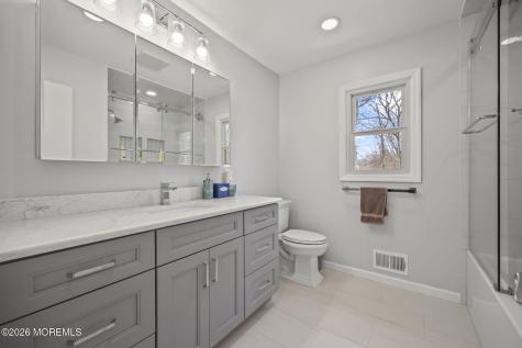 25 Jared Lane Manalapan NJ 07726