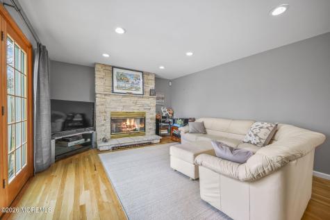 25 Jared Lane Manalapan NJ 07726