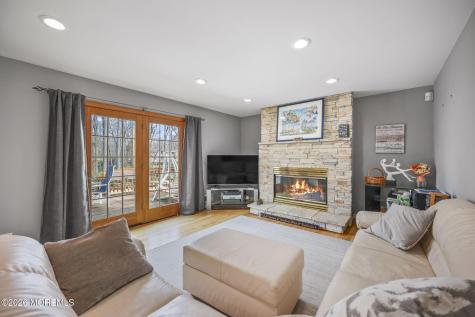 25 Jared Lane Manalapan NJ 07726
