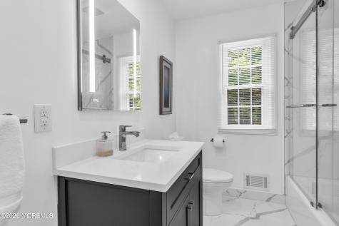 840 Nutswamp Road Red Bank NJ 07701