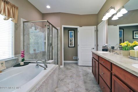 58 Aberdeen Lane Manchester NJ 08759