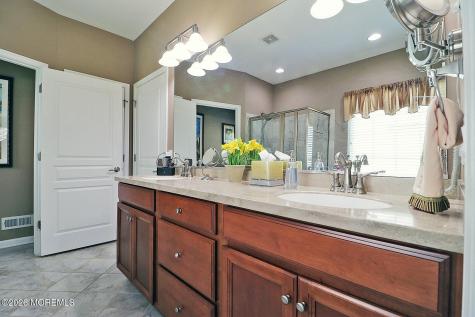 58 Aberdeen Lane Manchester NJ 08759