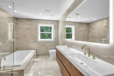 21 Pension Hill Road Englishtown NJ 07726