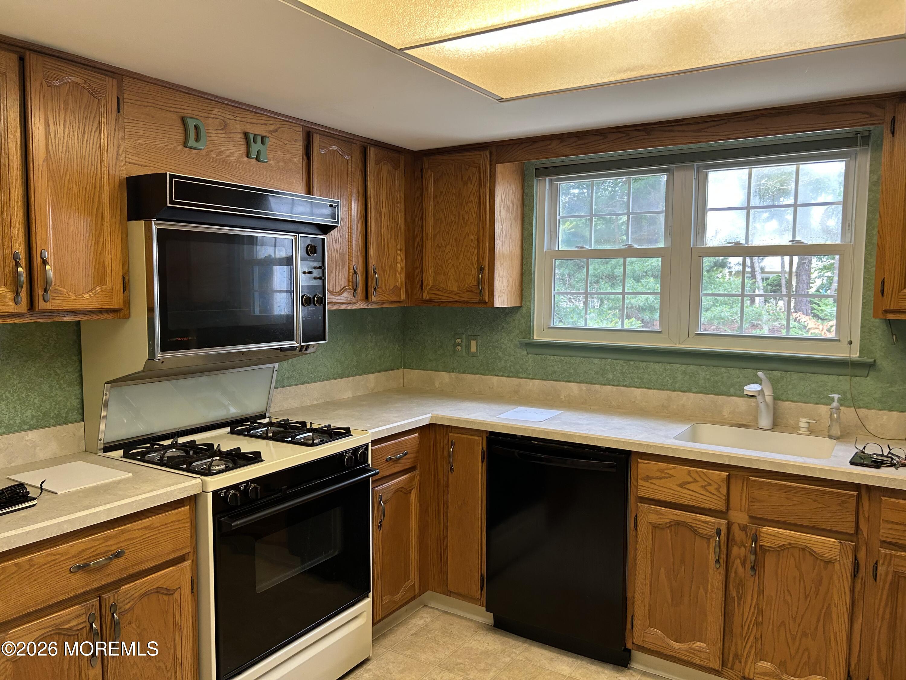 14 Sheffield Drive Lacey NJ 08734