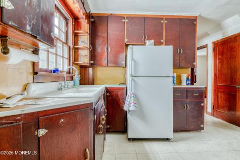 432 W Park Avenue Oakhurst NJ 07755