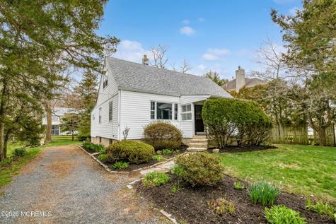 432 W Park Avenue Oakhurst NJ 07755
