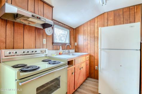 432 W Park Avenue Oakhurst NJ 07755