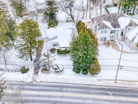 432 W Park Avenue Oakhurst NJ 07755