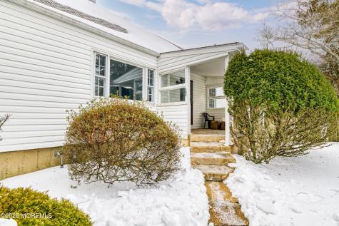 432 W Park Avenue Oakhurst NJ 07755