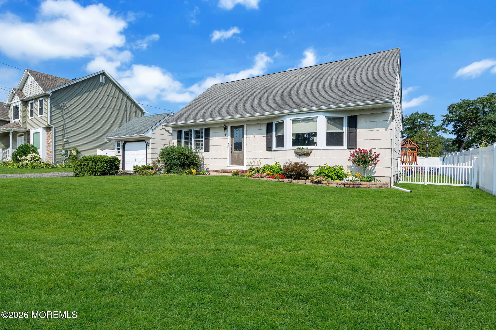 728 Neptune Avenue Beachwood NJ 08722