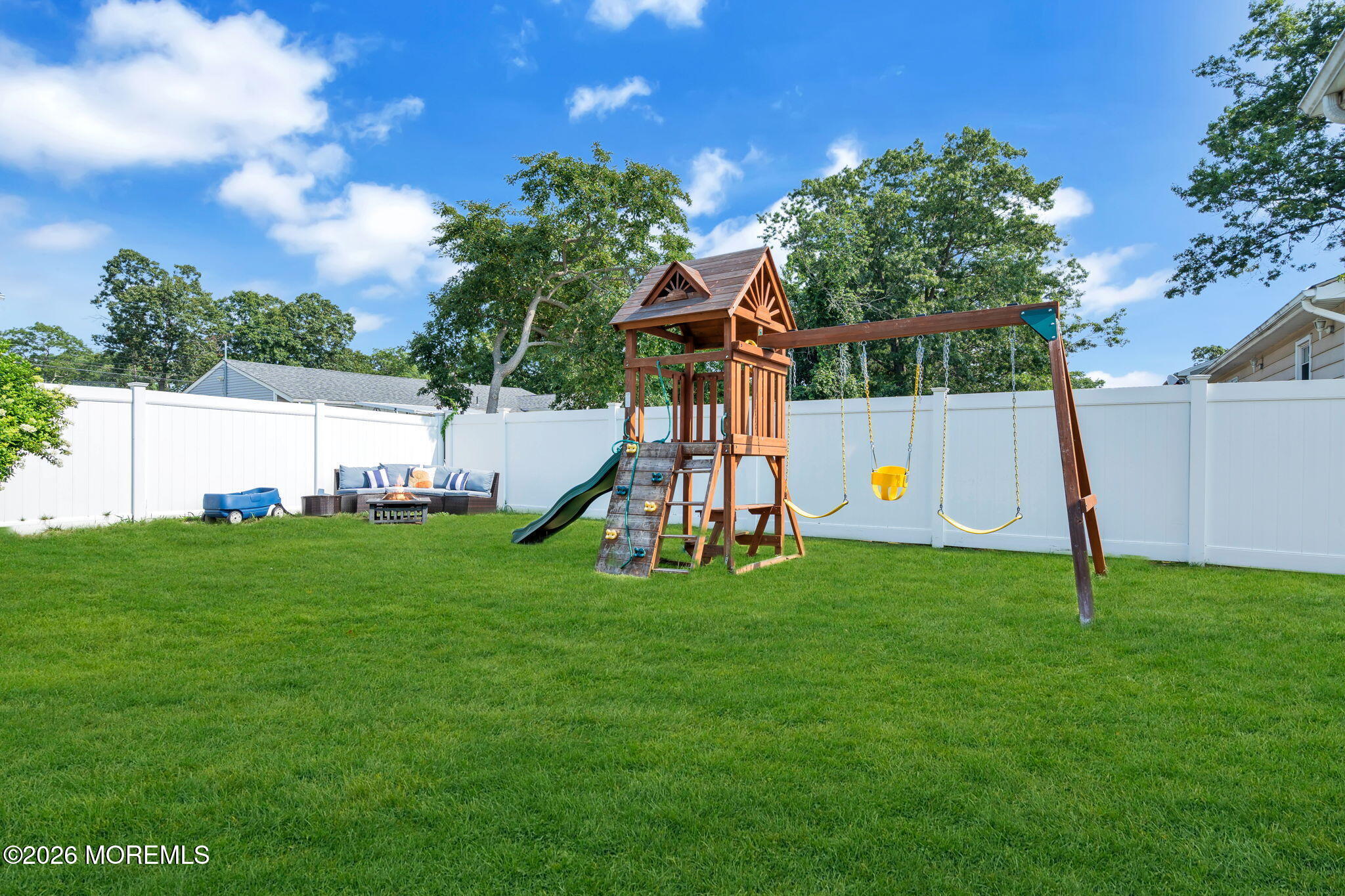 728 Neptune Avenue Beachwood NJ 08722
