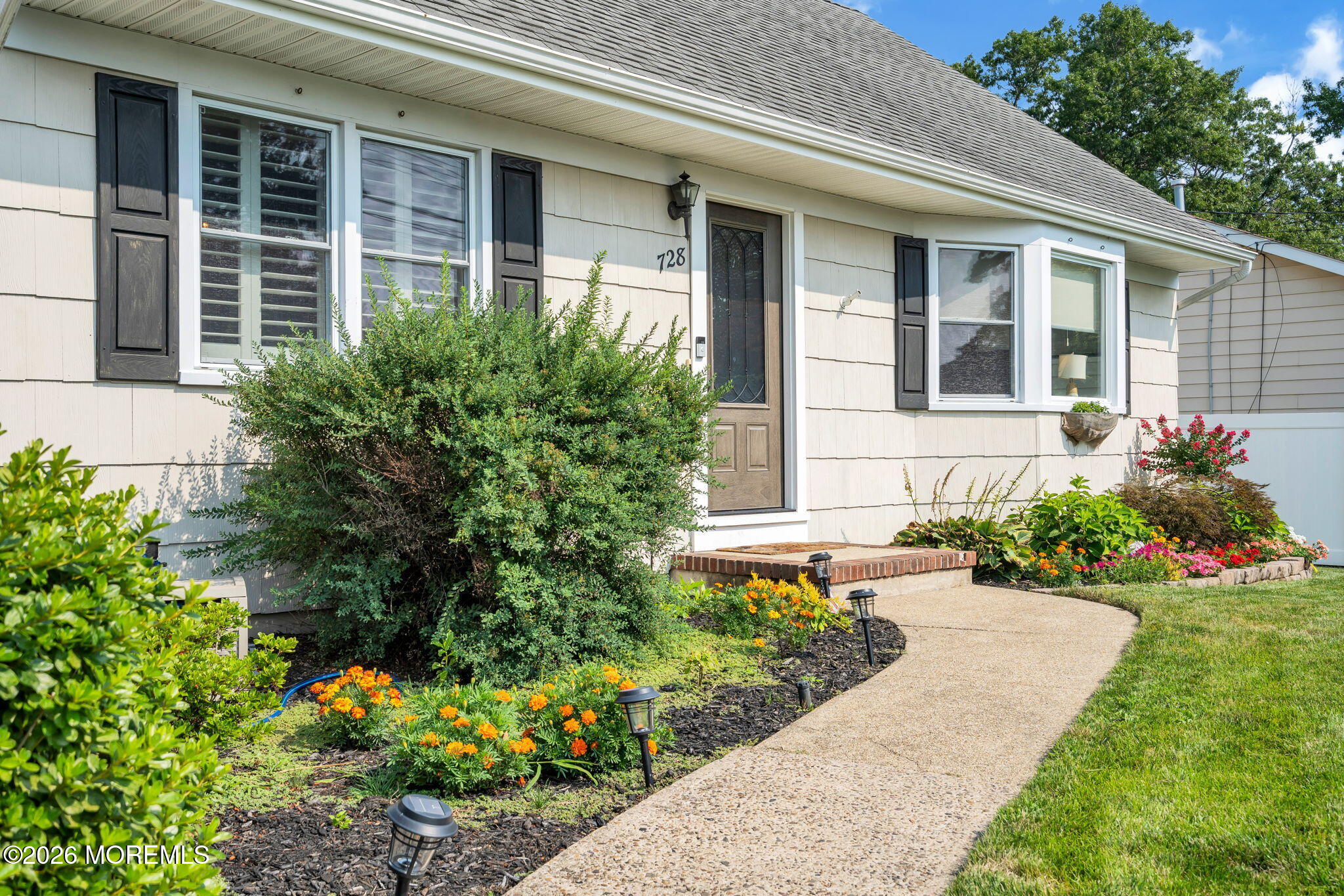 728 Neptune Avenue Beachwood NJ 08722