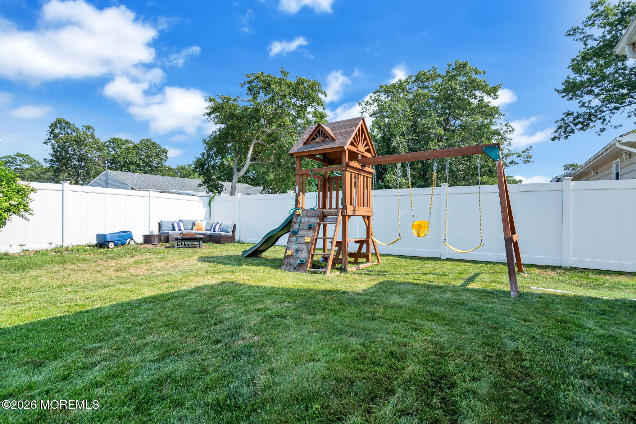 728 Neptune Avenue Beachwood NJ 08722