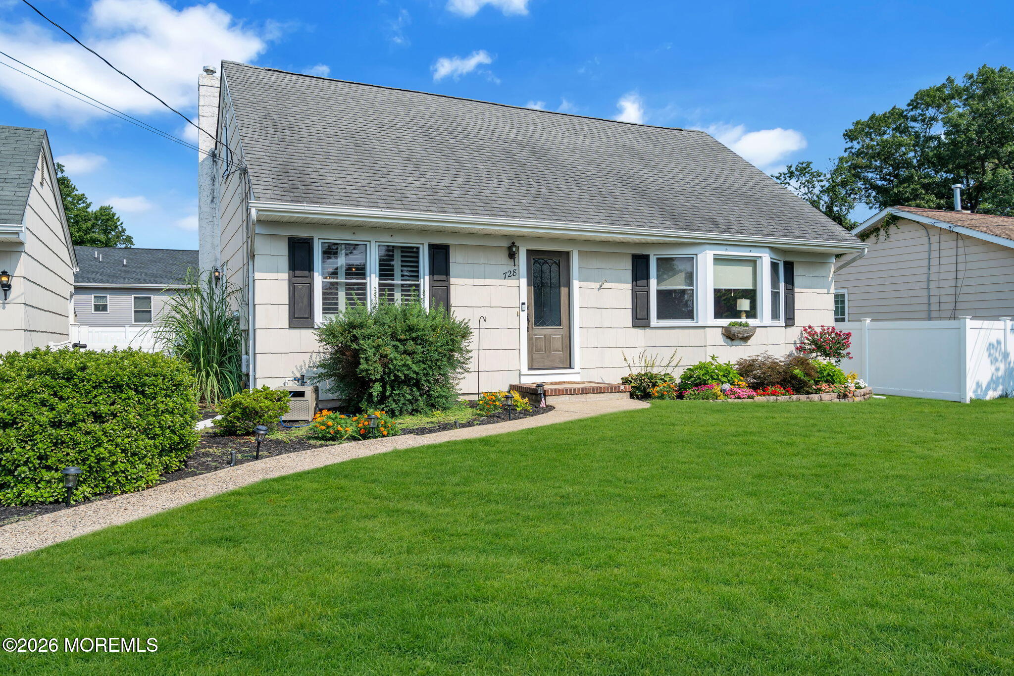 728 Neptune Avenue Beachwood NJ 08722