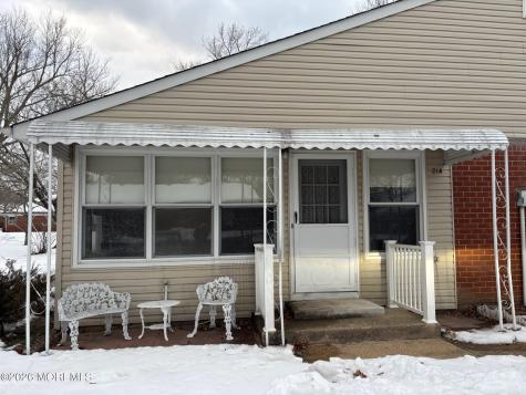 21 Snowberry Lane Whiting NJ 08759
