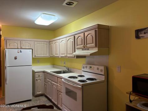 21 Snowberry Lane Whiting NJ 08759