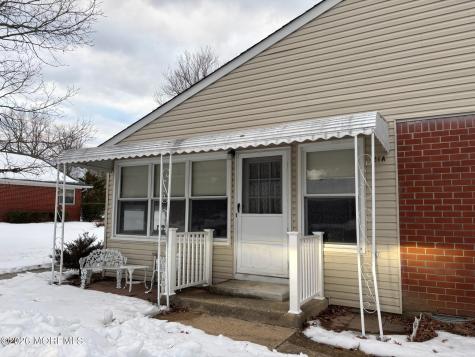 21 Snowberry Lane Whiting NJ 08759