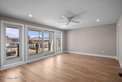 17 I Street Seaside Park NJ 08752