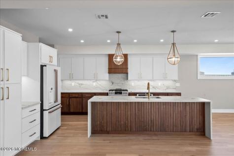 17 I Street Seaside Park NJ 08752