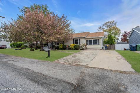 325 Spar Avenue Beachwood NJ 08722