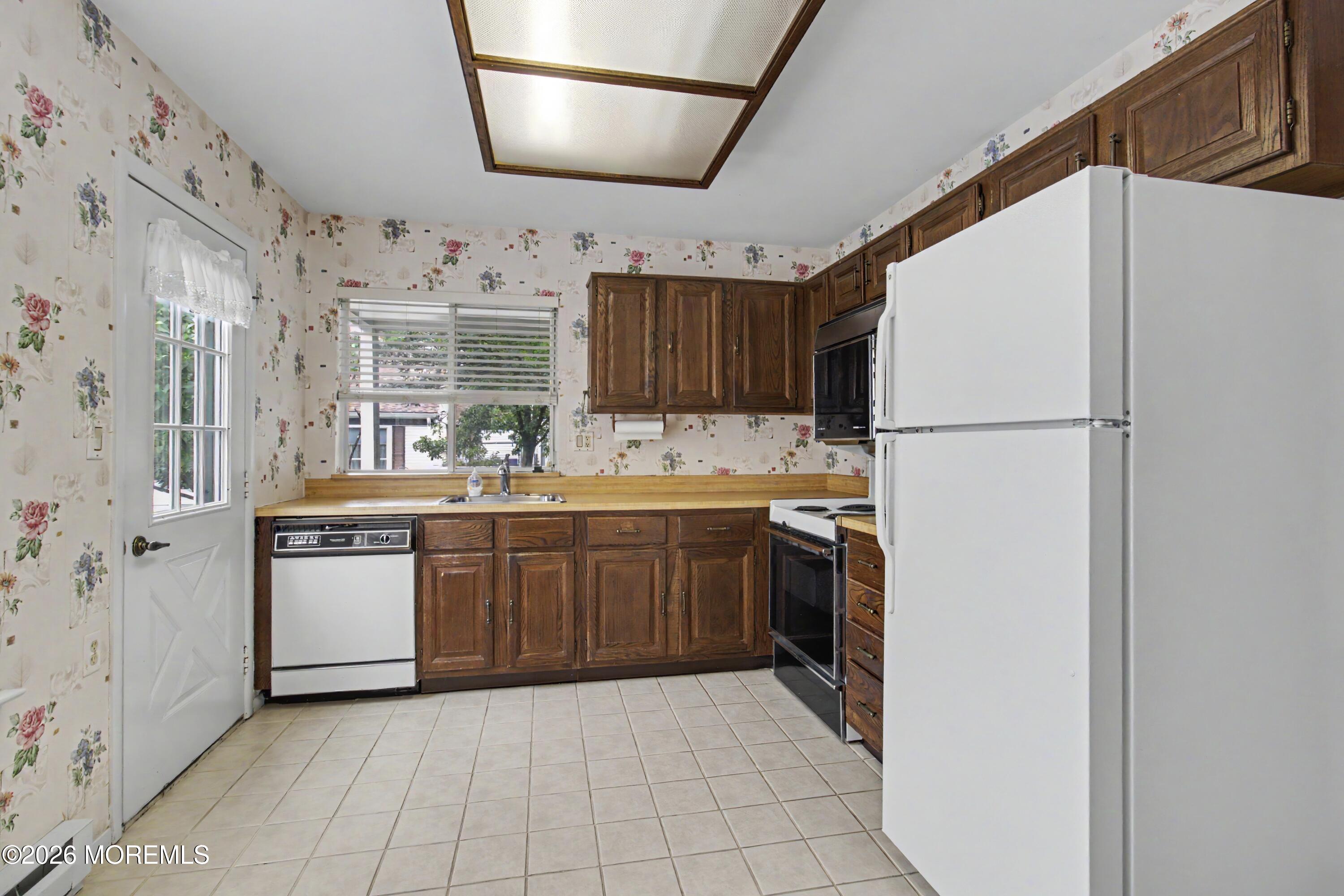 817A Liverpool Circle Manchester NJ 08759