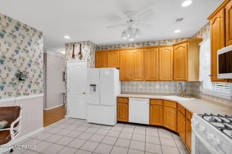 29 Greenways Lane Lakewood NJ 08701