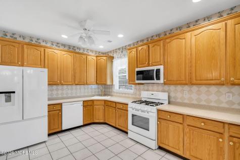 29 Greenways Lane Lakewood NJ 08701