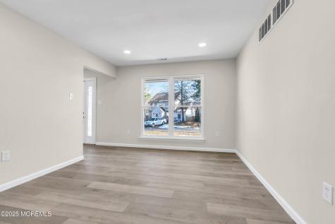 5 Buxton Court Barnegat NJ 08005