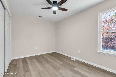 5 Buxton Court Barnegat NJ 08005