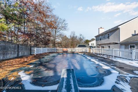 5 Buxton Court Barnegat NJ 08005