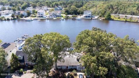 635 Oakwood Drive Forked River NJ 08731