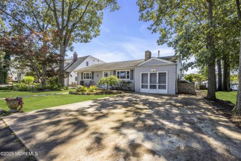 635 Oakwood Drive Forked River NJ 08731