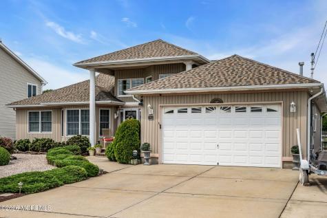 820 Bowsprit Point Lanoka Harbor NJ 08734