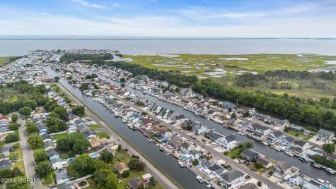 820 Bowsprit Point Lanoka Harbor NJ 08734