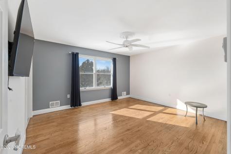 8 Tamar Court Manalapan NJ 07726