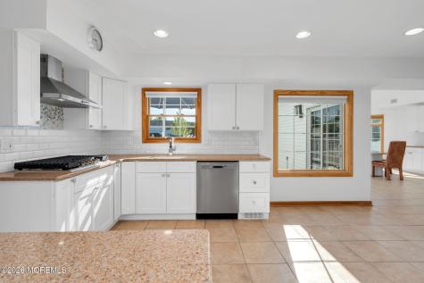25 Cherry Hill Lane Manalapan NJ 07726
