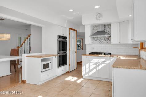 25 Cherry Hill Lane Manalapan NJ 07726