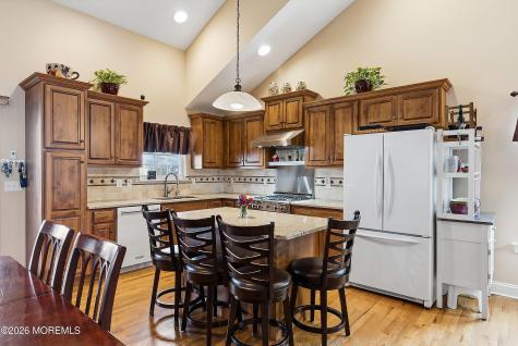 3 Lone Oak Way Eatontown NJ 07724