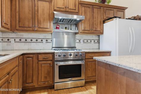 3 Lone Oak Way Eatontown NJ 07724