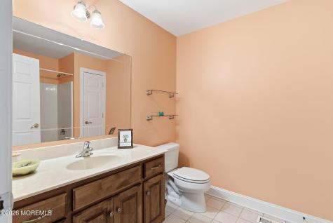 3 Lone Oak Way Eatontown NJ 07724