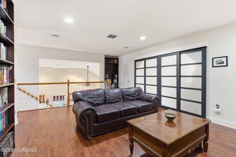3 Lone Oak Way Eatontown NJ 07724