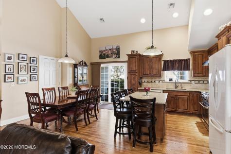 3 Lone Oak Way Eatontown NJ 07724