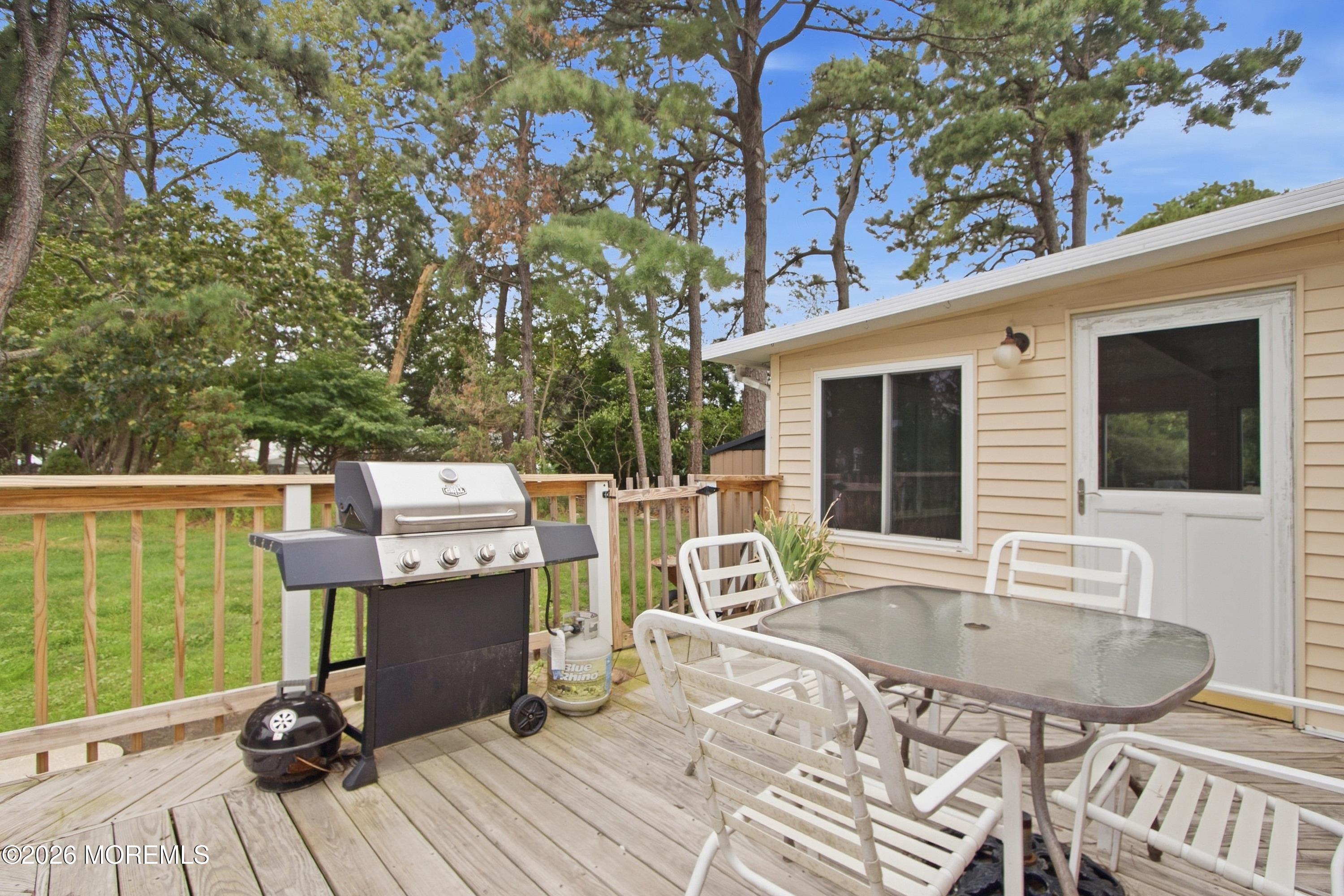 11 Woodstock Drive Toms River NJ 08757