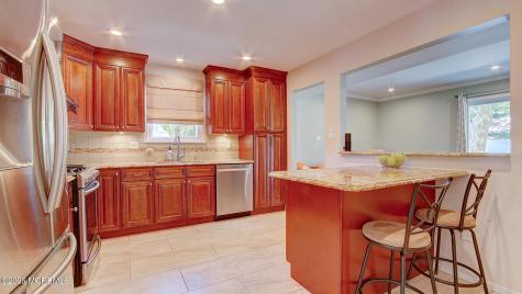 1 Rustic Lane Matawan NJ 07747