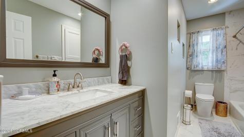 1 Rustic Lane Matawan NJ 07747