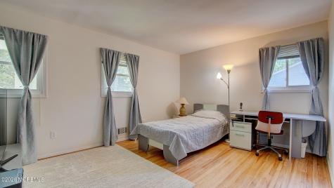1 Rustic Lane Matawan NJ 07747