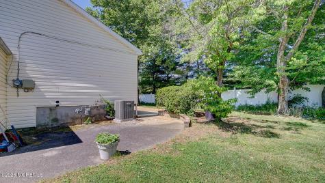 1 Rustic Lane Matawan NJ 07747
