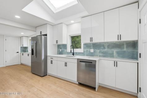 23 Mathiasen Place Aberdeen NJ 07747