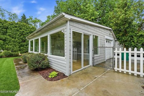 23 Mathiasen Place Aberdeen NJ 07747